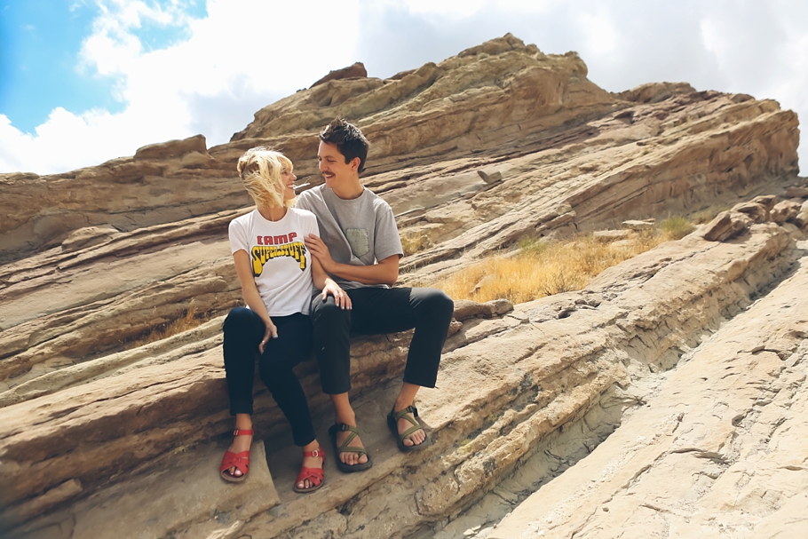 travis-betsy-engagement-vasquez-rocks-california_0012.jpg